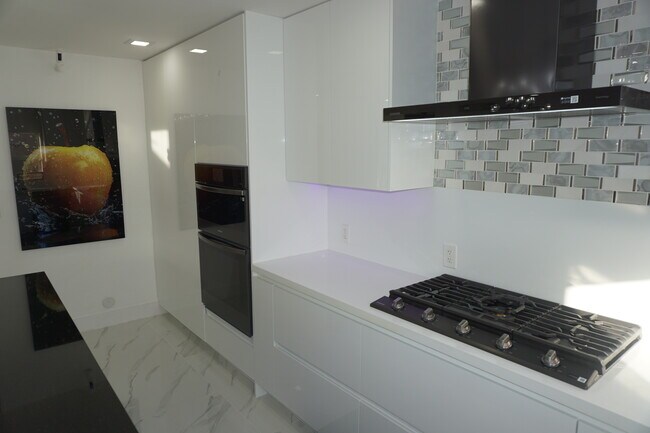 Building Photo - 15614 SW 110th Terrace