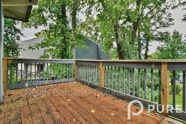 Building Photo - 301 Harbor Heights Dr