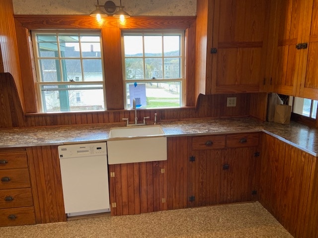 Primary Photo - 34 Highland St