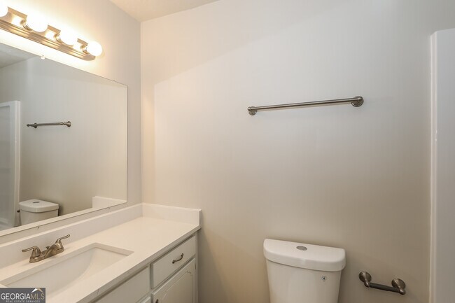 Building Photo - 6097 Twin Creeks Ct