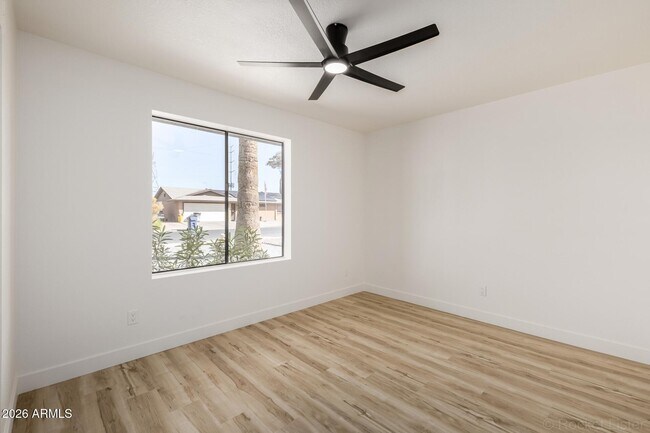 Building Photo - 4749 E Contessa St