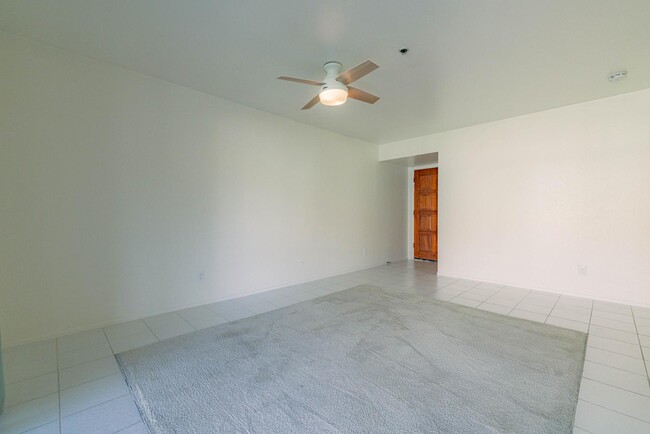 Building Photo - 1650 N 87th Terrace