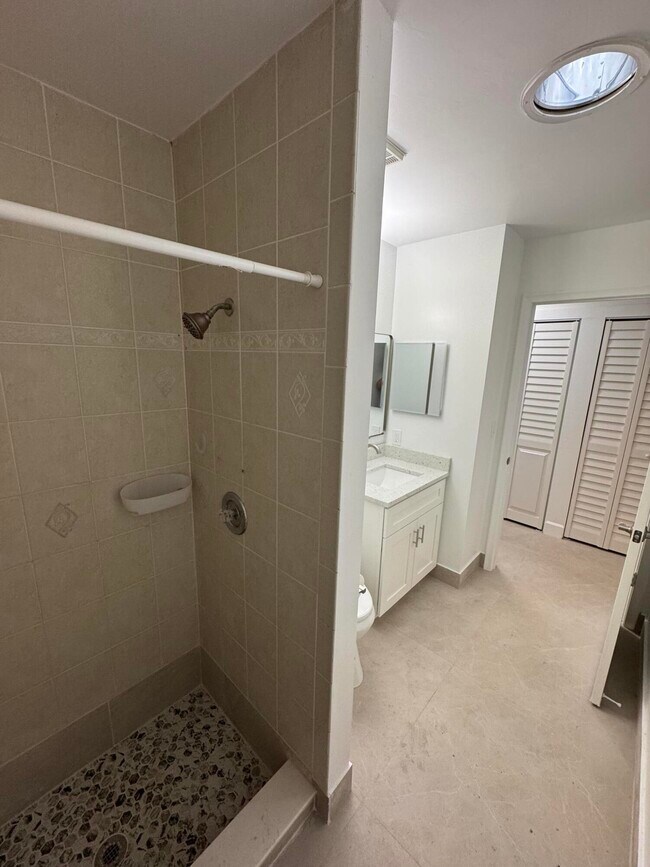 Building Photo - 1148 Summit Trail Cir