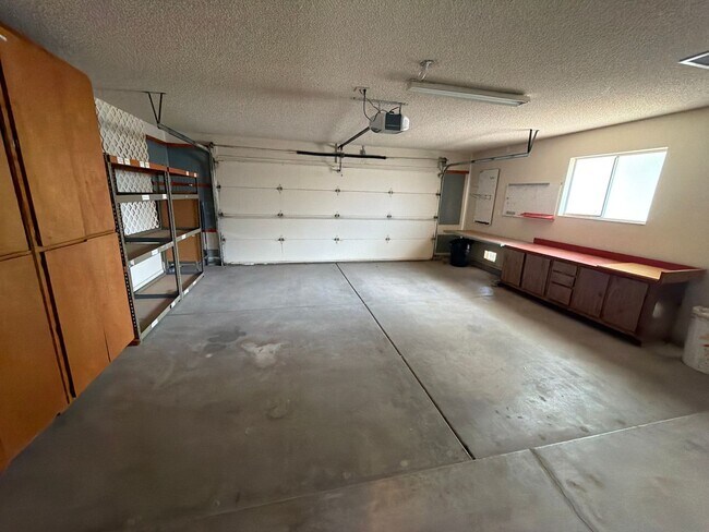 Building Photo - 17418 N 123rd Dr