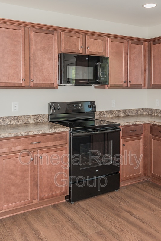 Building Photo - 112 Brookside Way