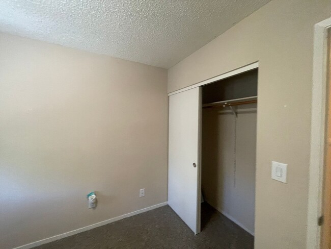 Building Photo - Northgate Village -  3 bedroom, 2.5 bath T...