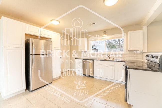 Building Photo - 837 Teffeteller Ln