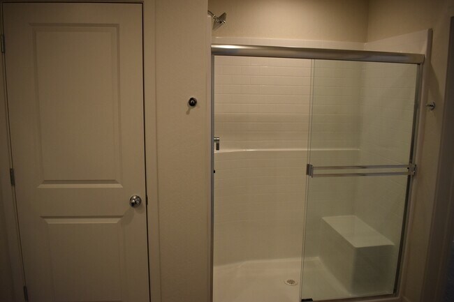 Building Photo - 4624 Athena Dr