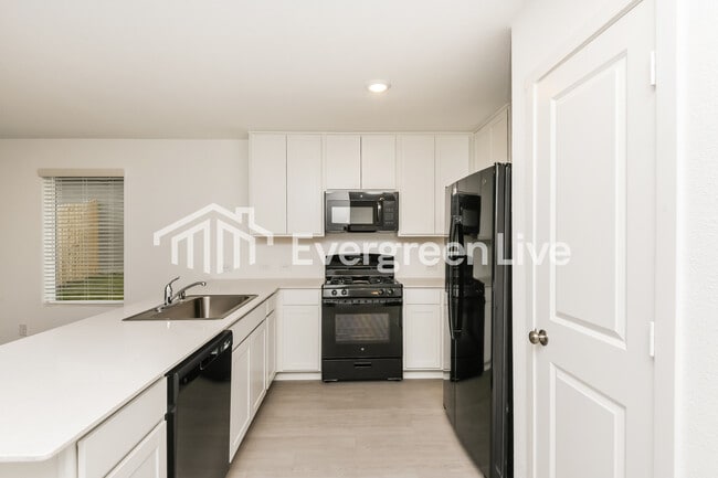 Building Photo - 10724 Dusty Rnch Rd