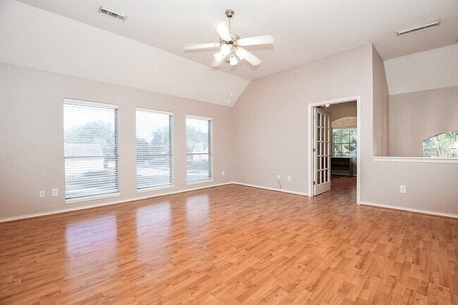 Building Photo - 4202 Creek Hollow Ln