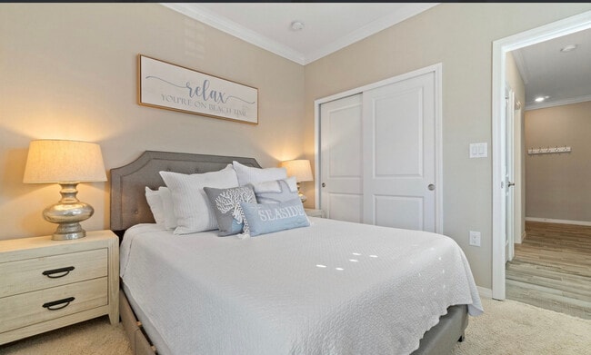 Building Photo - 6598 Carlinga Dr