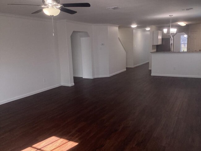 Building Photo - 9023 Grand Villa Ln