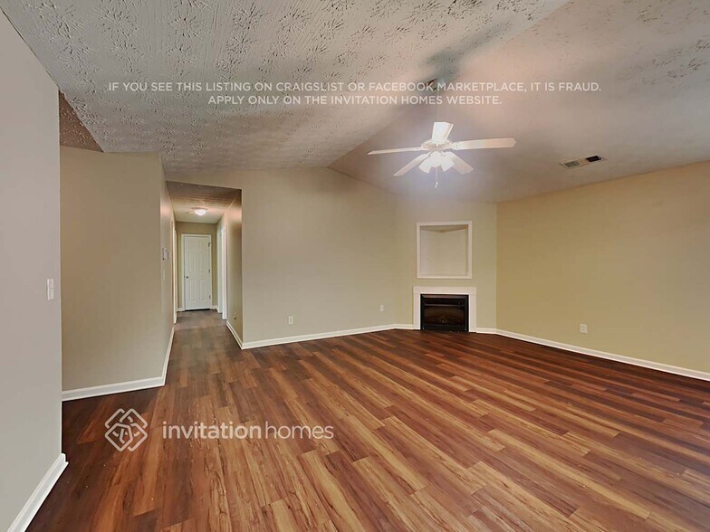 Building Photo - 1422 Steam Engine Way NE
