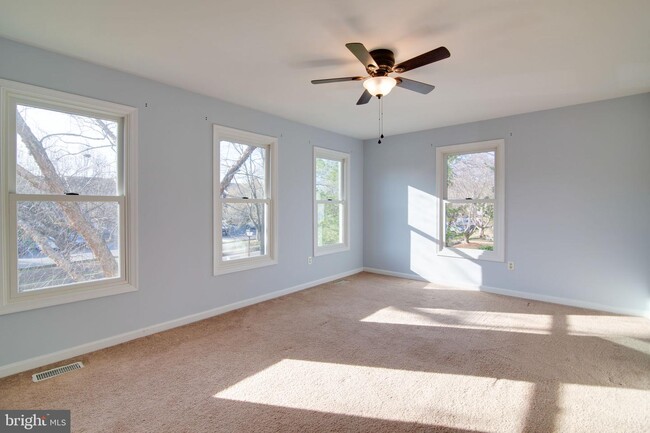 Building Photo - 10707 Gideon Ct