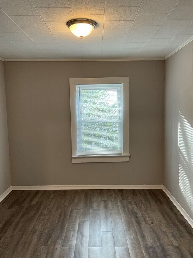 Building Photo - 9 Rhyne Pl
