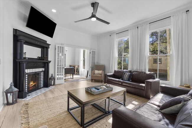 Building Photo - 1724 33rd St