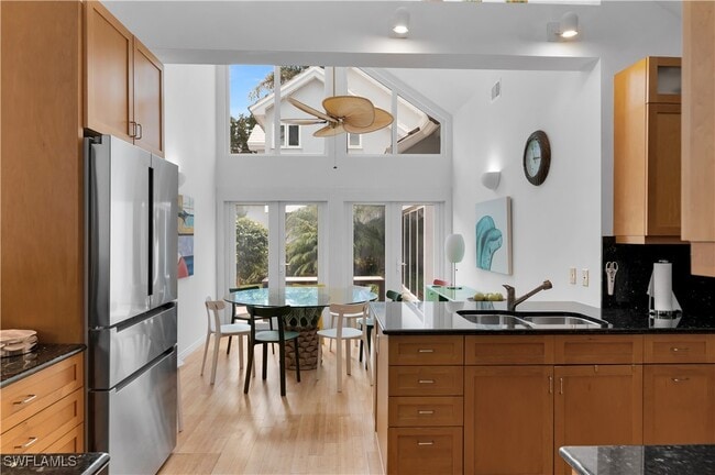 Building Photo - 883 Galleon Dr