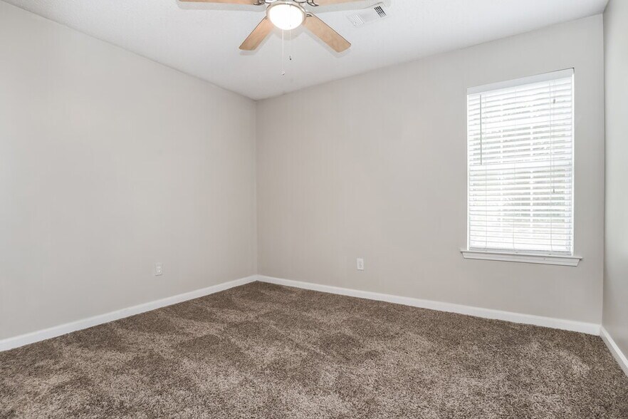 Building Photo - 172 Regency Park Dr