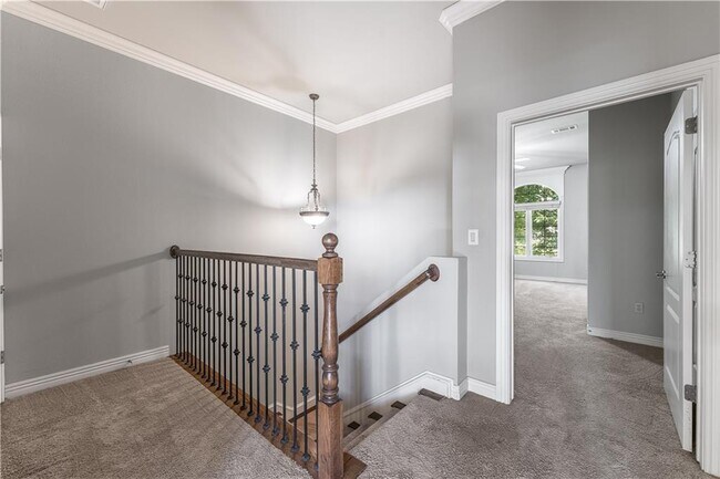 Building Photo - 2612 S Everest Ave