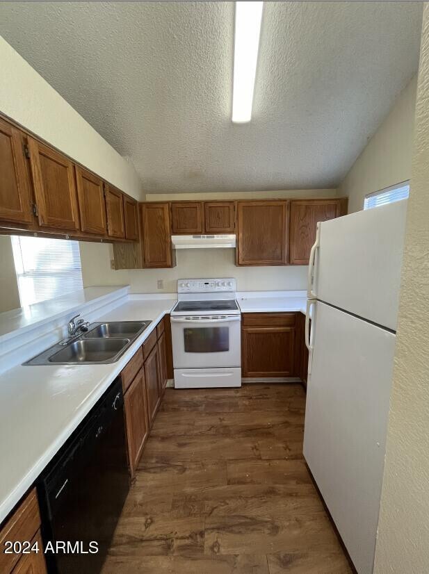 Building Photo - 3961 W Chicago St