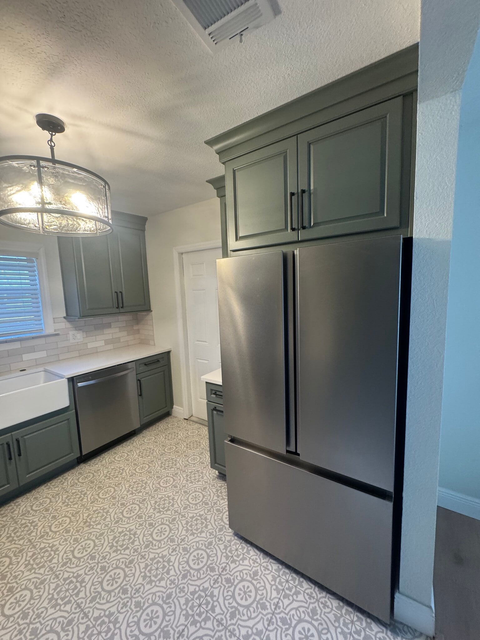 Building Photo - 19021 2nd St NE