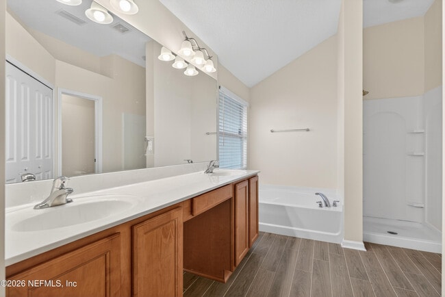 Building Photo - 14344 Summer Breeze Dr