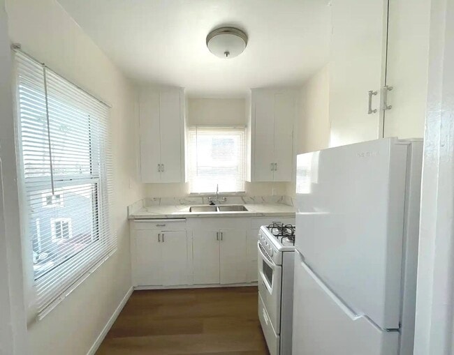 Building Photo - Charming Studio in National City – Private...