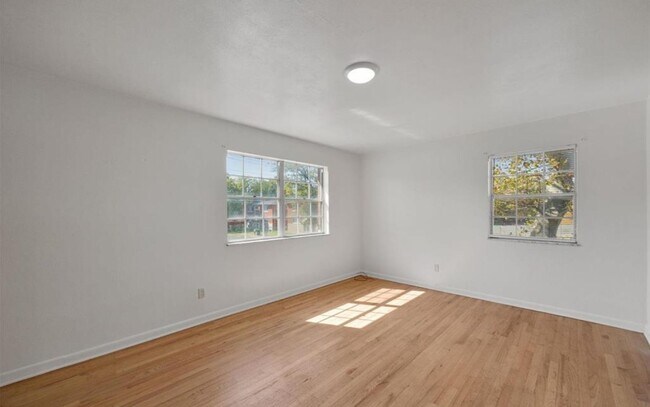Building Photo - 6306 S Grand Blvd