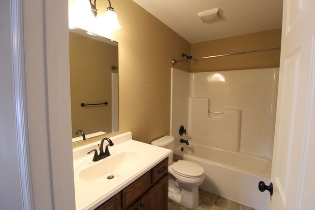 Building Photo - 800 Carson Cir