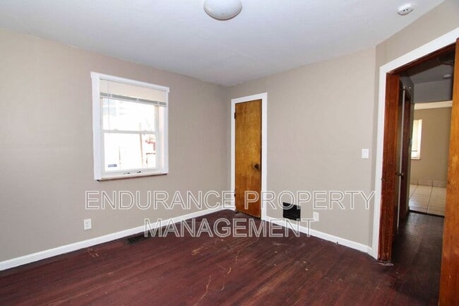 Building Photo - 937 Grand Ave