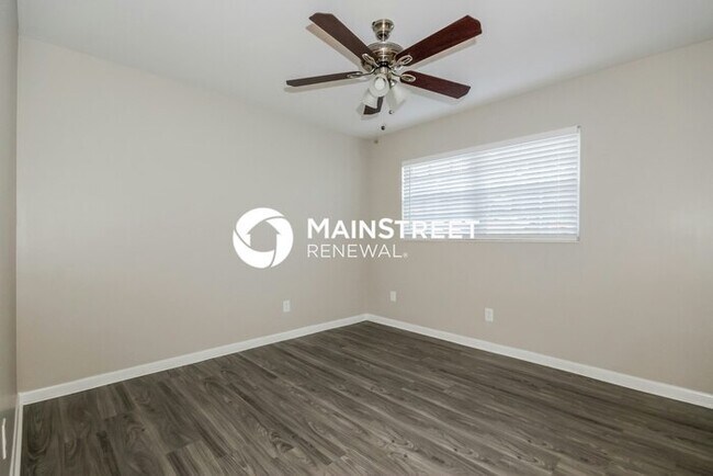 Building Photo - 4 Bedroom Pet-Friendly Home in Tampa, FL w...