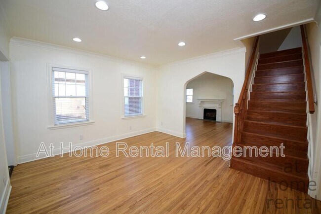 Building Photo - 1740 S Yorktown Ave