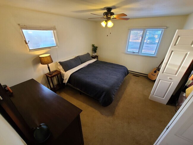 Building Photo - Garland (2705 &amp; 2707)