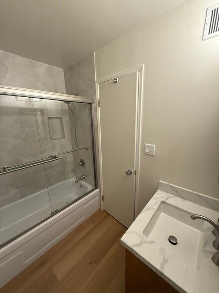 Second Bath - 1771 Gazelle Way