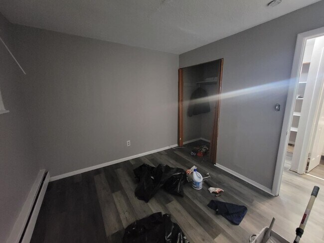 Building Photo - 14835 Euclid Ave