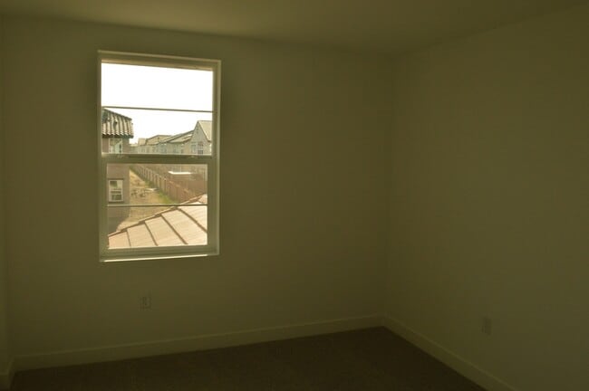 Building Photo - 477 Gold Coast Rd