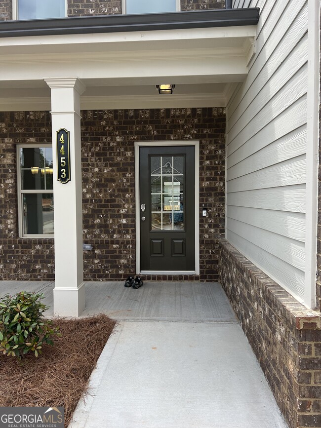 Building Photo - 4453 Mill Oak Wy