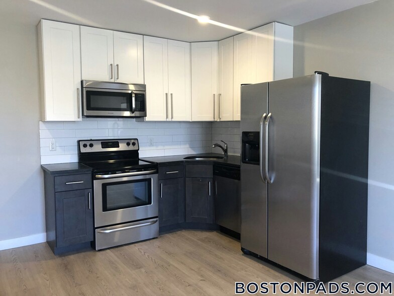 Building Photo - 35 S Huntington Ave
