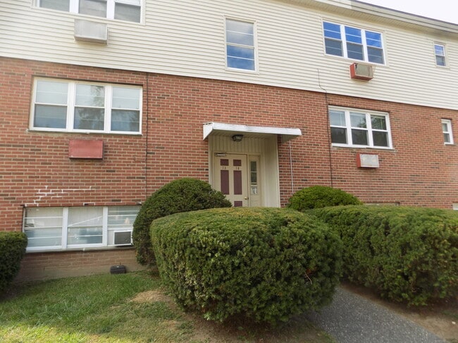 Building Photo - 74 Belair Dr