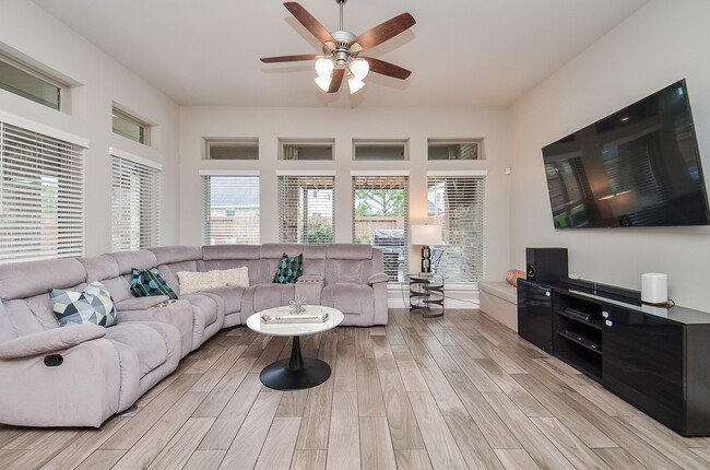 Building Photo - 4515 Primrose Valley Ln
