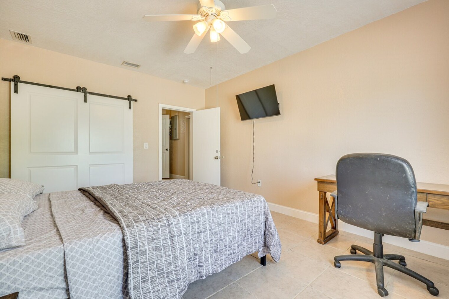 Building Photo - 10934 SW 158th Terrace