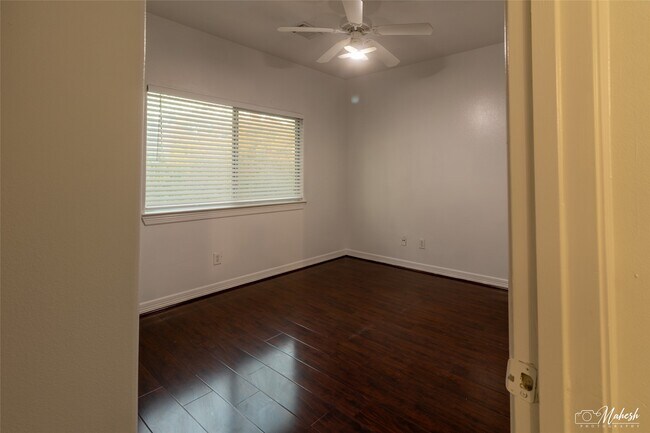 Building Photo - 10904 Panther Ct