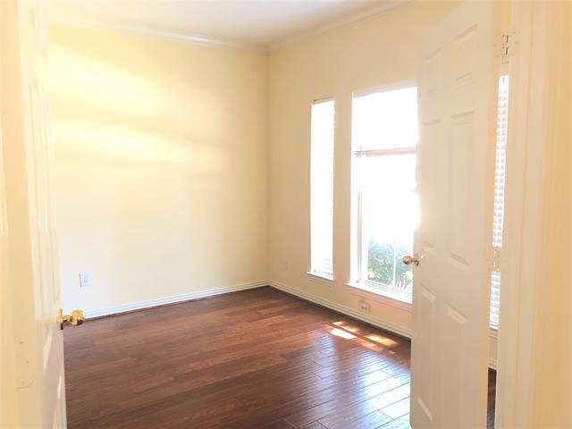 Building Photo - 1709 Oak Brook Ln