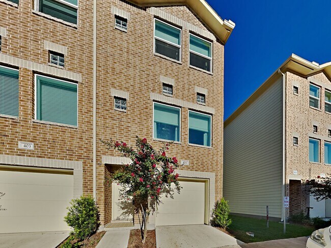 Building Photo - 8705 Bryam St