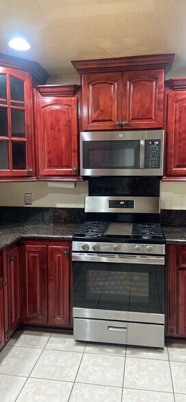 Building Photo - 14639 Appian Way