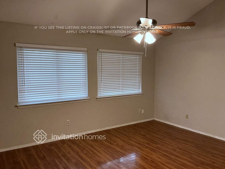 Building Photo - 3109 Laurel Ln