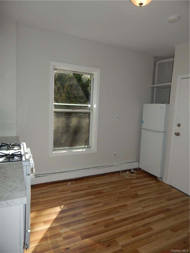 Building Photo - 5 John St