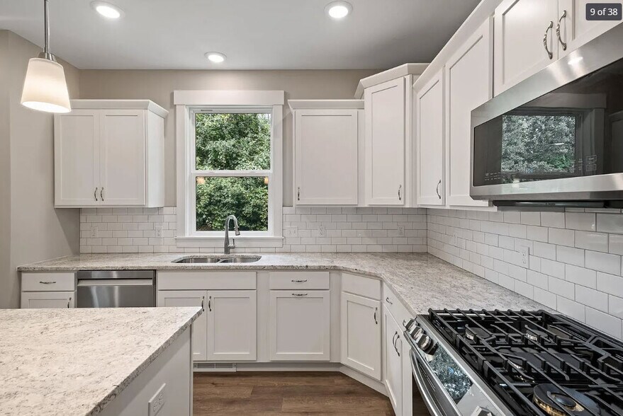 Building Photo - 5453 W Heathwood Dr SE