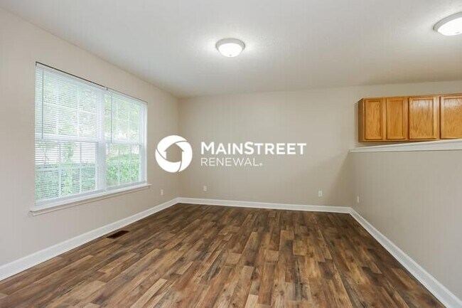 Building Photo - 3 Bedroom Pet-Friendly Home in HERMITAGE, TN with Main Street Renewal