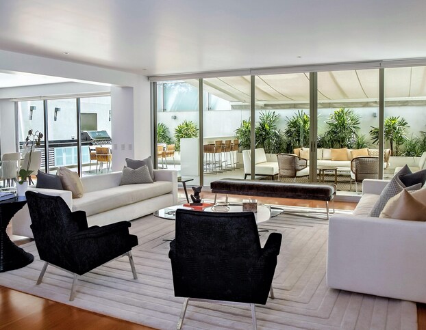 Building Photo - 1200 Main St